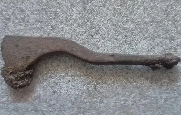 Кельтський інструмент для трепанації - у Польщі знайшли стародавній скальпель віком 2300 років 1