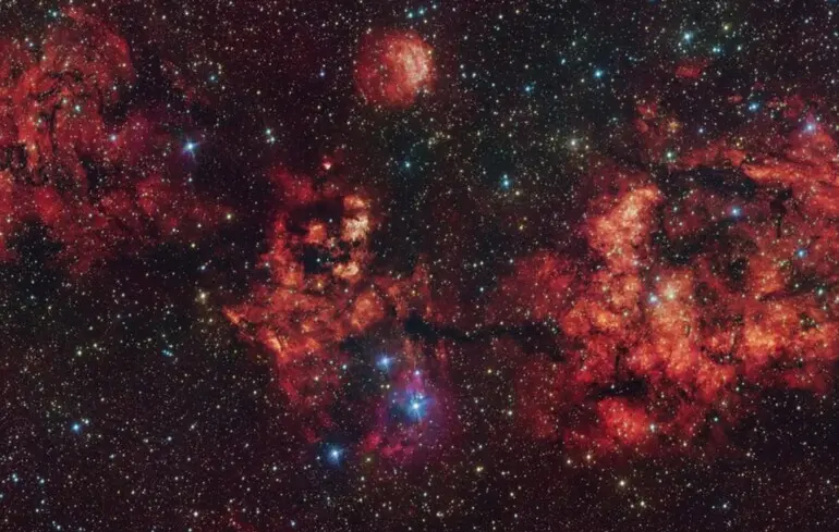 Космічний кажан - Дуже великий телескоп зробив знімок туманності - фото 1