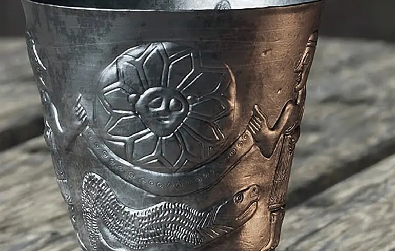 Кубок з Айн-Самії може розповідати історію створення світу - що з'ясували вчені 1