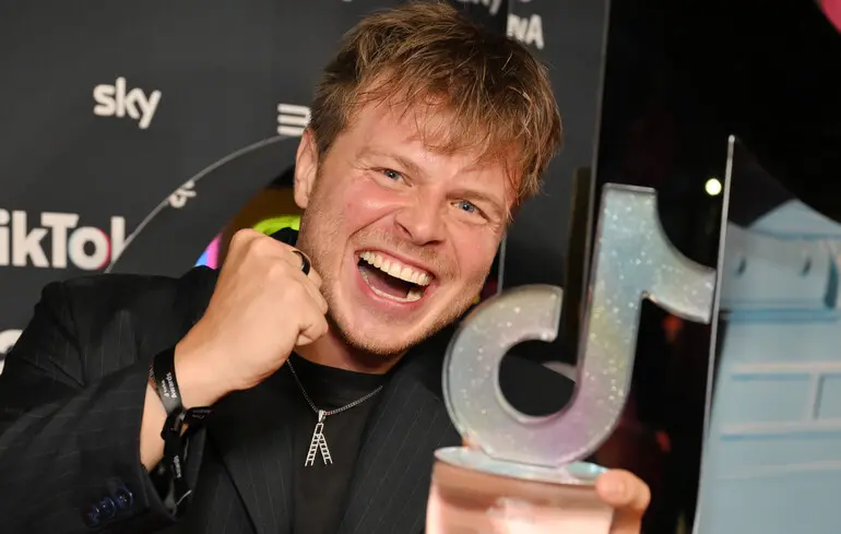 Макс Клименко став Творцем року - український блогер отримав головну нагороду на TikTok Awards UK & Ireland - новини культури 1