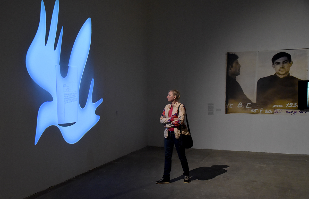 Мистецький арсенал презентував виставку про Василя Стуса - фото 31