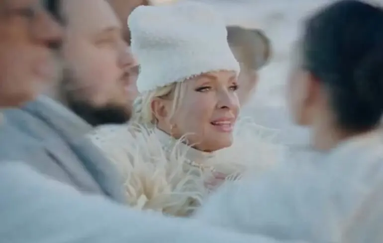 Реклама АТБ з Лаймою Вайкуле - ролик спричинив суперечки серед користувачів соцмереж - новини культури 1