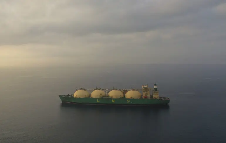 Російський СПГ - Китай імовірно створює власний тіньовий флот для поставок газу з РФ 1