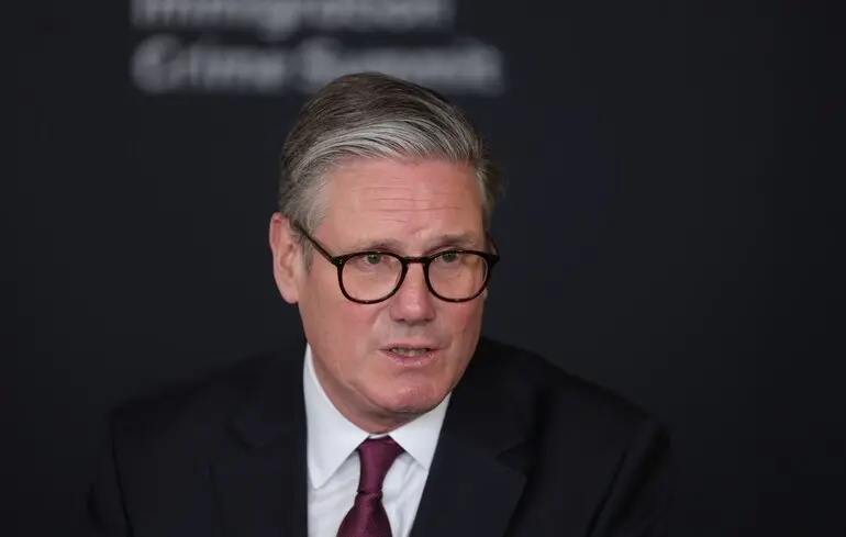 Скандал в Британії - прем'єр висловився щодо чуток про заколот проти себе 1