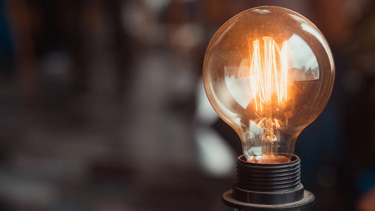 У більшості регіонів України 13 листопада вимикатимуть світло 1