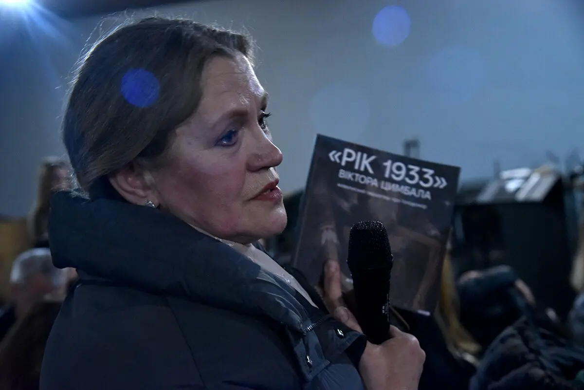 У Музеї Голодомору після реставрації презентували першу у світі картину про геноцид Рік 1933 15