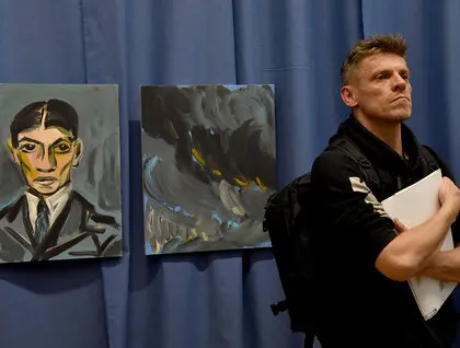 Війна як фон творчості - друга частина виставки Різні місця у Києві - фоторепортаж 2