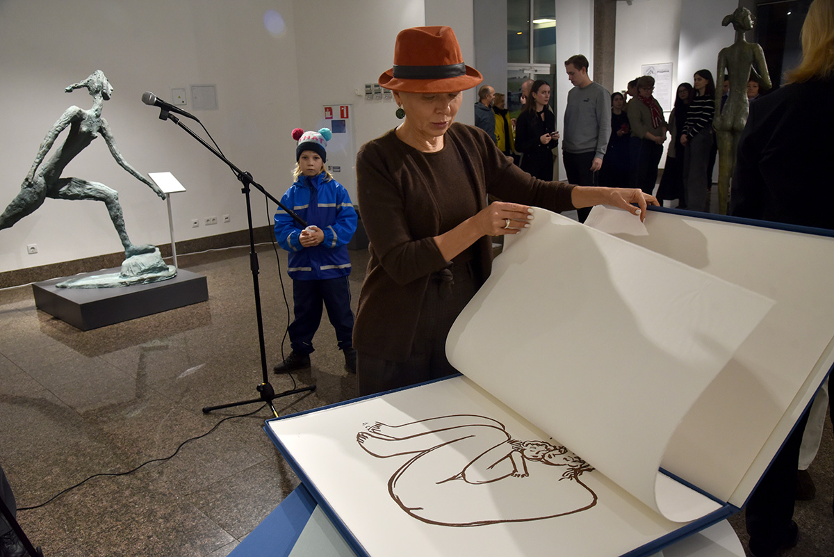 Виставка «Олександр Сухоліт. Родина» - у Музеї історії Києва показали унікальне портфоліо літографій - фото 24