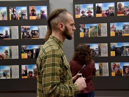 Виставка "Те, що болить" - у Києві презентували мистецький проєкт про особисті втрати на війні - фото 5