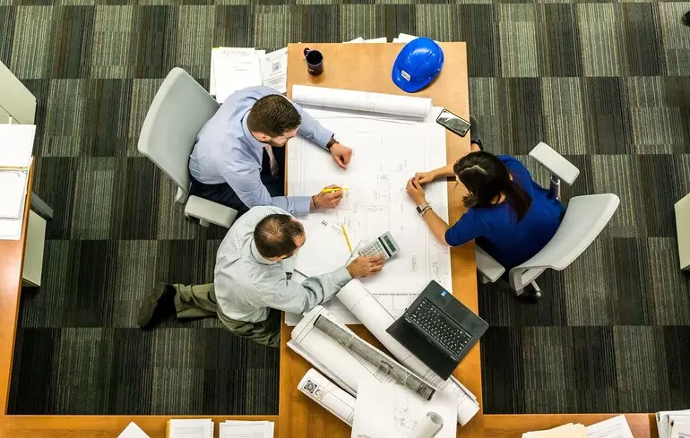 ЄС через ЄІБ інвестує 100 мільйонів євро у стійкість економіки України 1