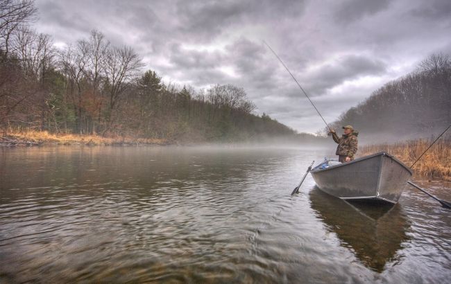Заборона на вилов риби у зимувальних ямах в Україні діє з 1 листопада - де можна ловити, правила 1