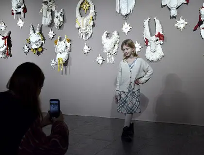 100 кіз Лесі Патоки - в Українському Домі відкрили виставку обрядових масок - фото 1