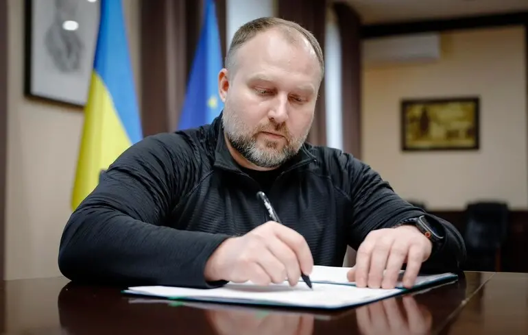 Держфінмоніторин ігнорує запити НАБУ – половина з них цього року залишились без відповіді – Новини України 1