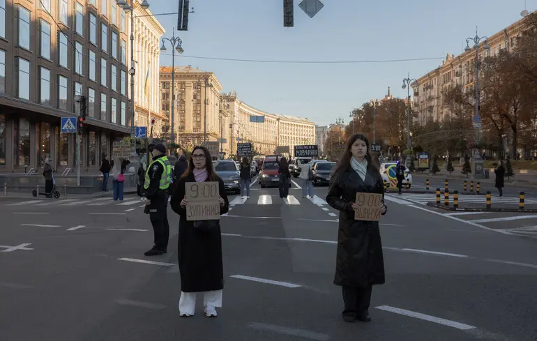 Хвилина мовчання 9 ранку - ВРУ зробила крок до закріплення ритуалу на законодавчому рівні Хвилина мовчання 9 ранку - ВРУ зробила крок до закріплення ритуалу на законодавчому рівні 1