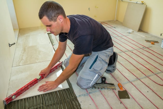 Які податки повинен сплачувати майстер-плиточник — розповідає Мінфін 1