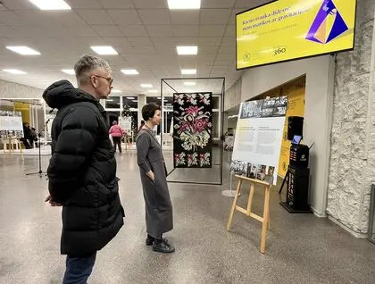 Культурна спадщина Маріуполя - у Литві презентували килими і архіви - фото 3