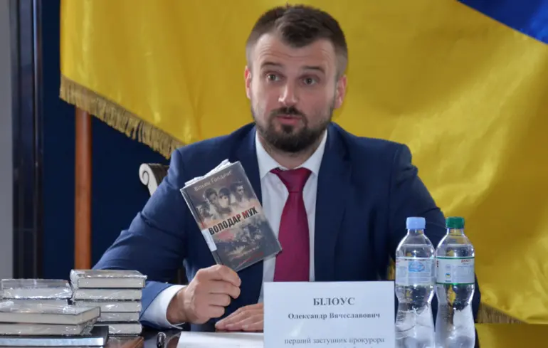 Люди Міндіча залишаються при владі – Железняк розповів про Олександра Білоуса – новини України 1