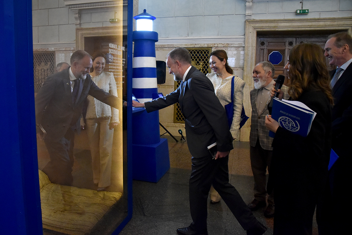 Торгівля людьми - у столиці відкрили експозицію про приховану експлуатацію - фото 15