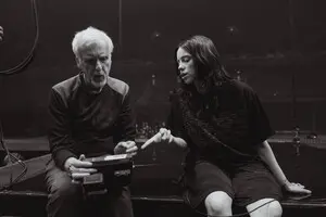 Трилер «Жодного вибору» - Пак Чхан Ук зняв фільм про культ роботи та втрату сенсу - огляд 7