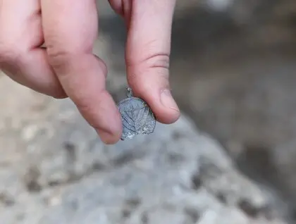 У Єрусалимі знайшли кулон з менорою віком 1300 років - фото 3