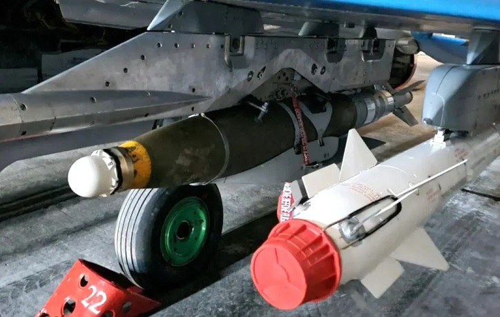 Український Міг-29 скинув авіабомбу GBU-62 на голови окупантів у Вовчанську 1