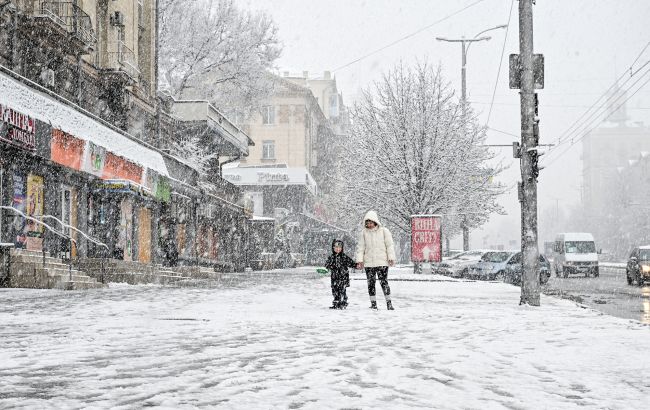 Атлантика сипле снігом: синоптик розповіла, як зміниться погода в Україні завтра 1