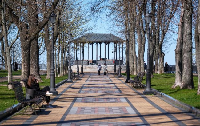 Березень в Україні буде теплішим за норму, але не всюди: що кажуть синоптики 1