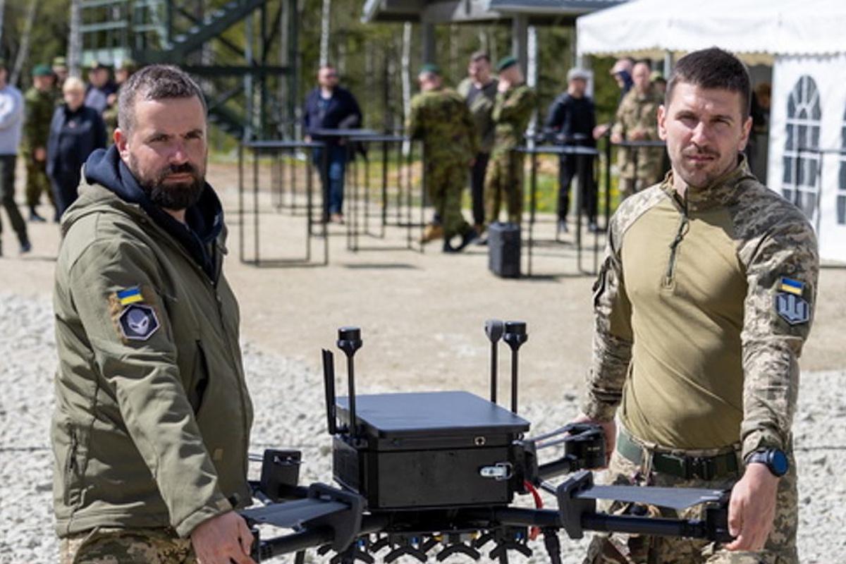 Військовослужбовці Збройних сил України поділилися враженнями про те, як вони вразили НАТО під час навчань: партнери виявилися зовсім не готовими до бойових дій. 1 Бійці ЗСУ розповіли, як посоромили НАТО під час навчань: партнери геть не готові до війни