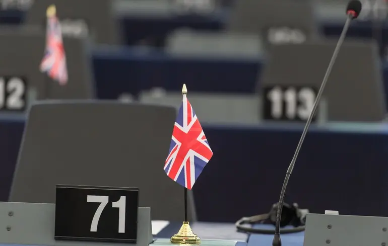 Британія запровадила санкції щодо Грузії, заблокувавши трансляцію грузинських телеканалів. 1