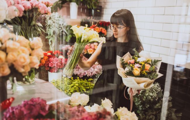 Букет троянд за ціною смартфона: скільки коштують квіти в Києві і хто рекордсмен 1