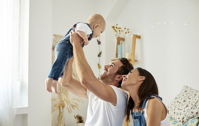 "Дитячі" виплати стане легше отримати й витратити: що змінилось для батьків в Україні 1