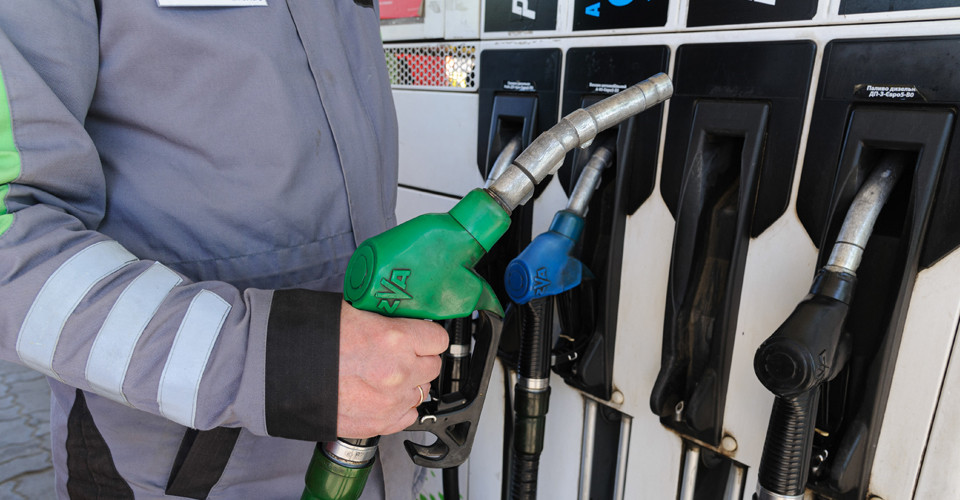 Експерт Гончар проаналізував ризики, пов'язані із призупиненням експорту дизельного пального зі Словаччини та Угорщини. 1