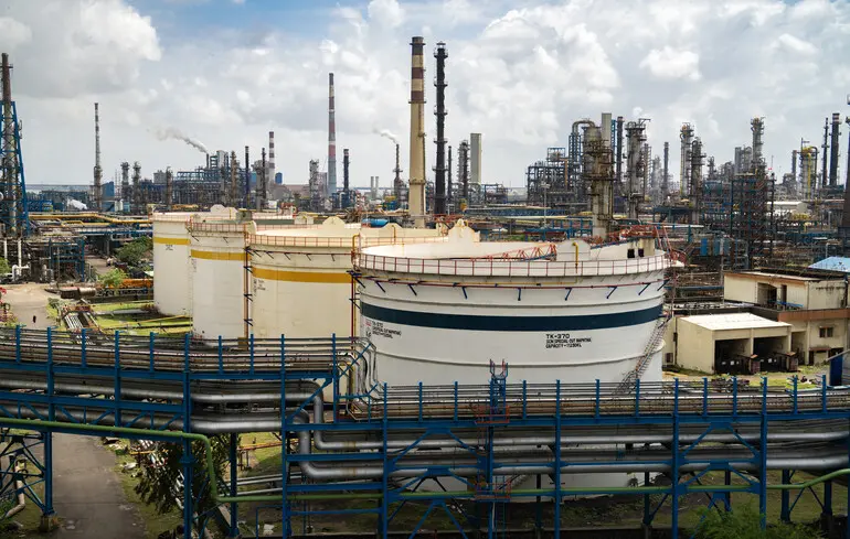 Індія, яка імпортує російську нафту, звернулася до нафтопереробних заводів з проханням збільшити обсяги закупівлі нафти з США. 1