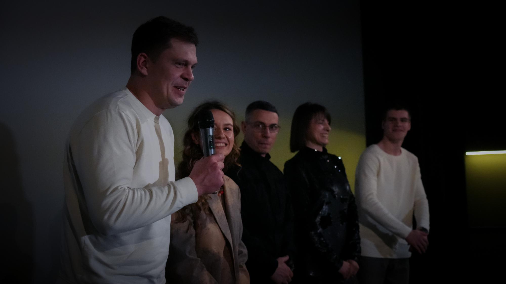 Історія, що здивувала світ. Зняли фільм про військового Артан ГУР, який дивом вижив на полі бою Історія, що здивувала світ. Зняли фільм про військового Артан ГУР, який дивом вижив на полі бою 4