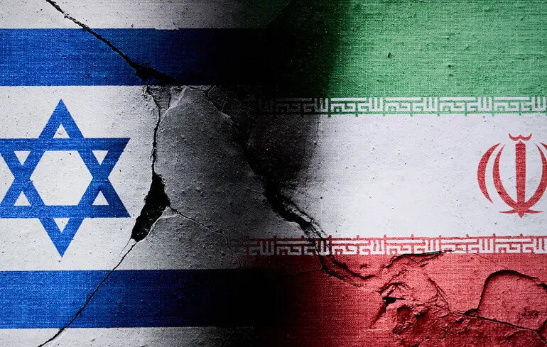 Ізраїль висловлює загрозу завдання ударів по Ірану через програму розробки ракет, яка становить небезпеку. 1