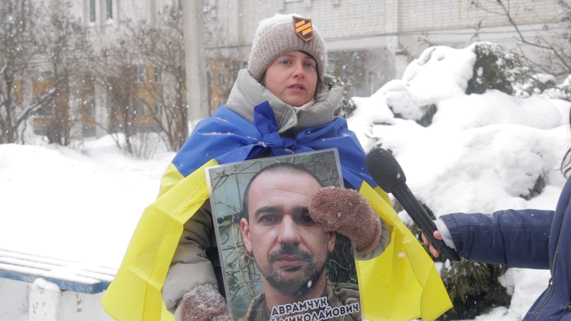 "Я бачив, він живий": історії родин, які чекають своїх з полону на кожному обміні 4