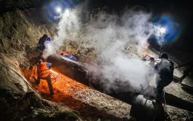 Кличко розкрив суми премій для комунальників, які відновлюють Київ після атак 1