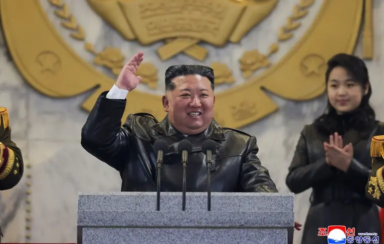 КНДР організувала з'їзд провідної партії, на якому Кім Чен Ин висловив свої думки щодо Сполучених Штатів та Південної Кореї. 1