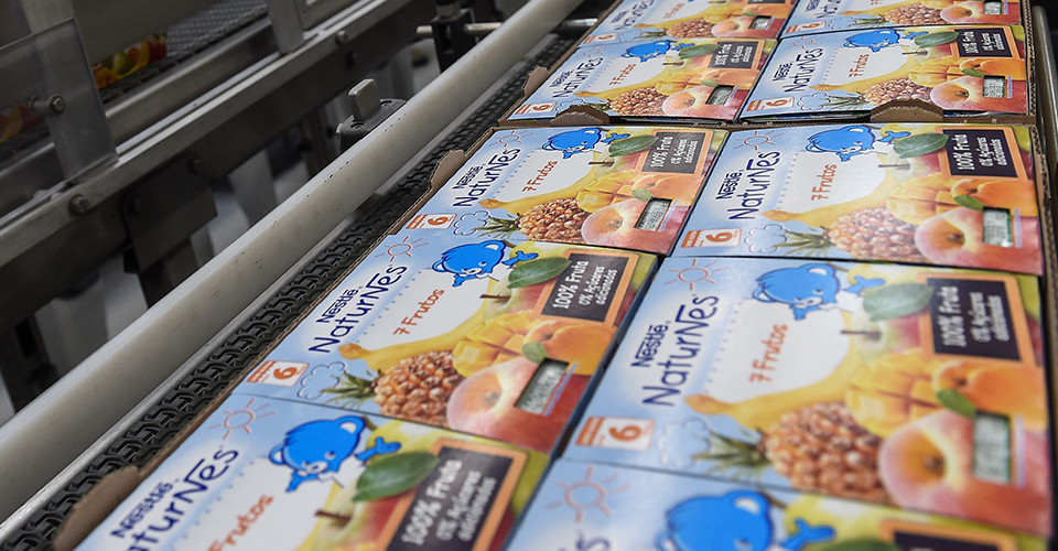 Компанія Nestle здійснює відкликання певної партії дитячих сумішей на глобальному рівні через можливу наявність токсичних речовин. 1