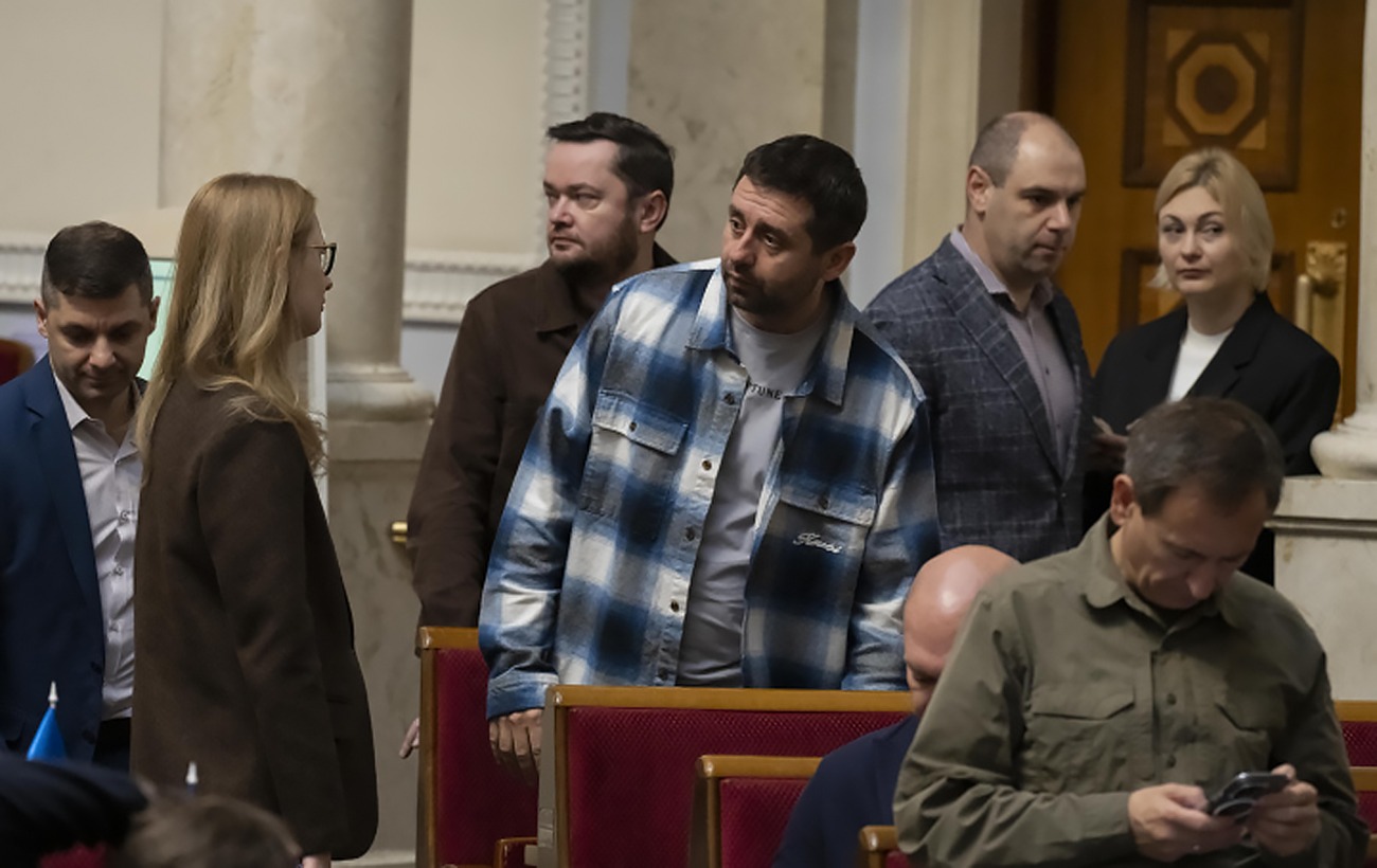 Кредити в обмін на податки: чому Україна ризикує програмою та грошима МВФ 3