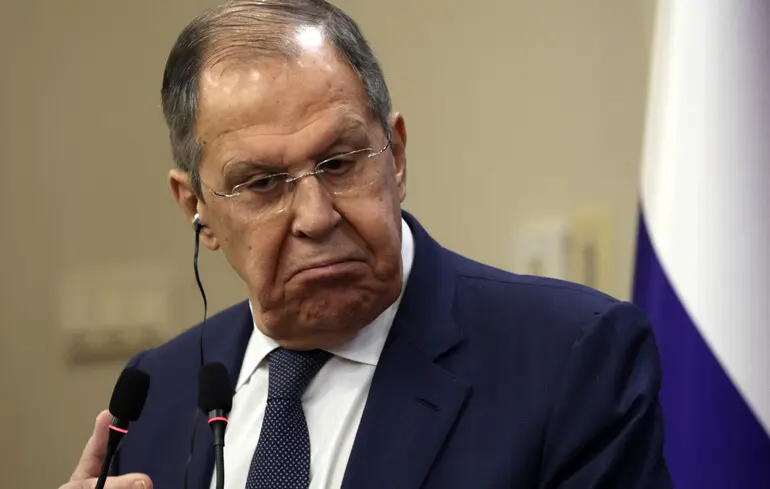 Лавров спростовує можливість нападу Росії на Європу, проте є одне застереження. 1