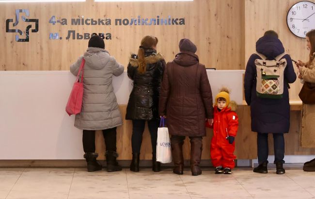Лікарі прийматимуть навіть у неділю: як по-новому запрацюють поліклініки Львова 1
