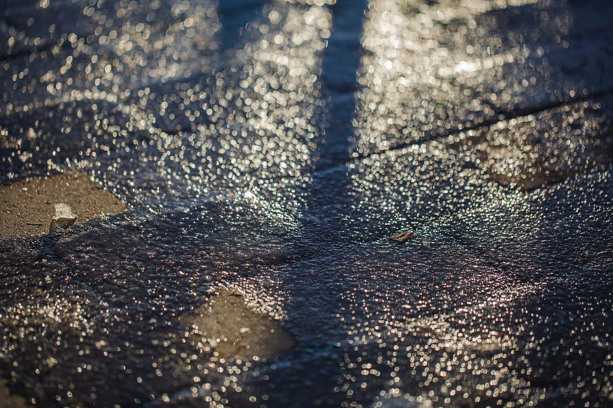 Львівян попередили про небезпеку на дорогах: що відбувається (інфографіка)