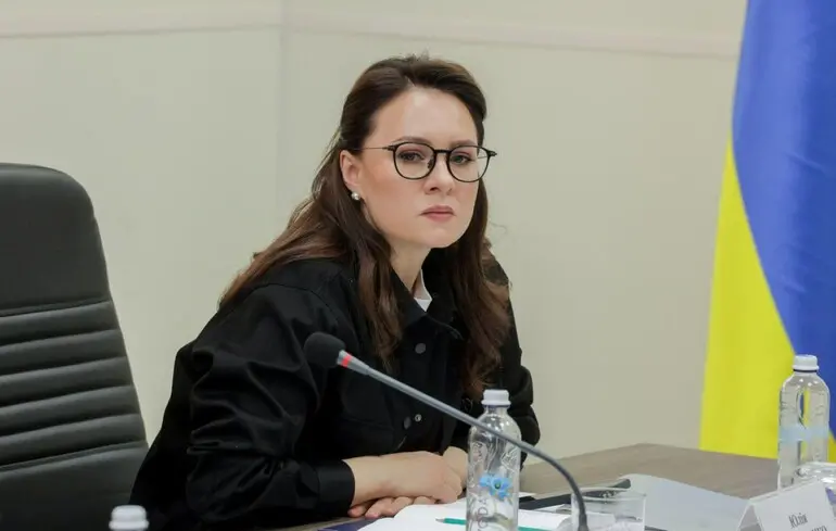 Міжнародний валютний фонд схвалив зміни, що стосуються ліміту для фізичних осіб-підприємців, який тепер становитиме 4 мільйони гривень. 1