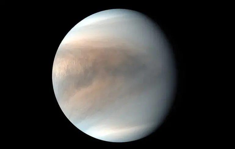 На Венері виявлено лавовий тунель, сформований внаслідок вулканічної діяльності, який розташований під поверхнею планети. 1