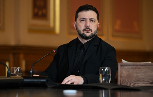 "Немає часу на це неподобство". Зеленський висловив різку позицію щодо Мединського. 1