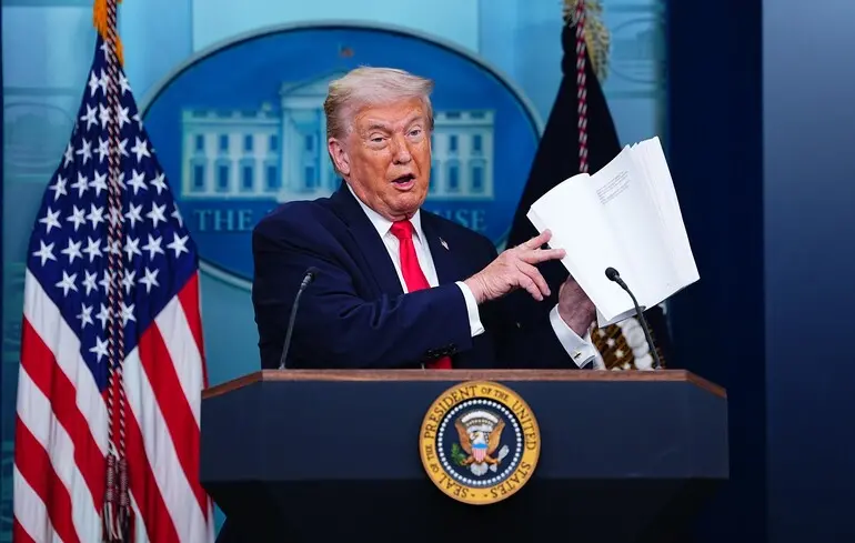 Олег Шамшур поділився інформацією про нову стратегію домінування Дональда Трампа та проаналізував ризики, пов'язані з формуванням нового світового порядку. 1