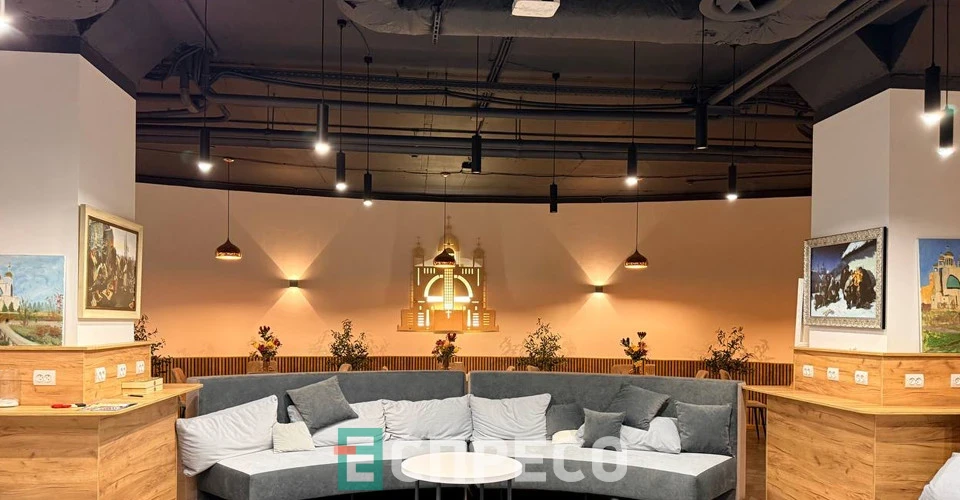 Патріарший собор Української греко-католицької церкви створив простір для людей під час енергетичних відключень. 3