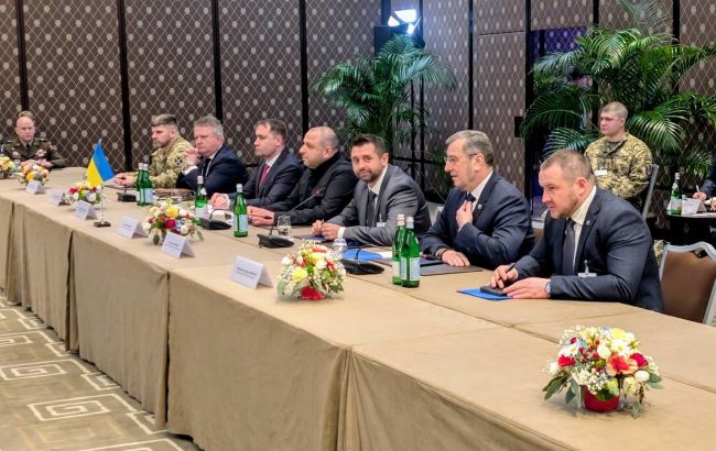 Переговори між Україною, США та Росією, які проходили в Женеві, завершилися. Яка інформація відома на цей момент? 1