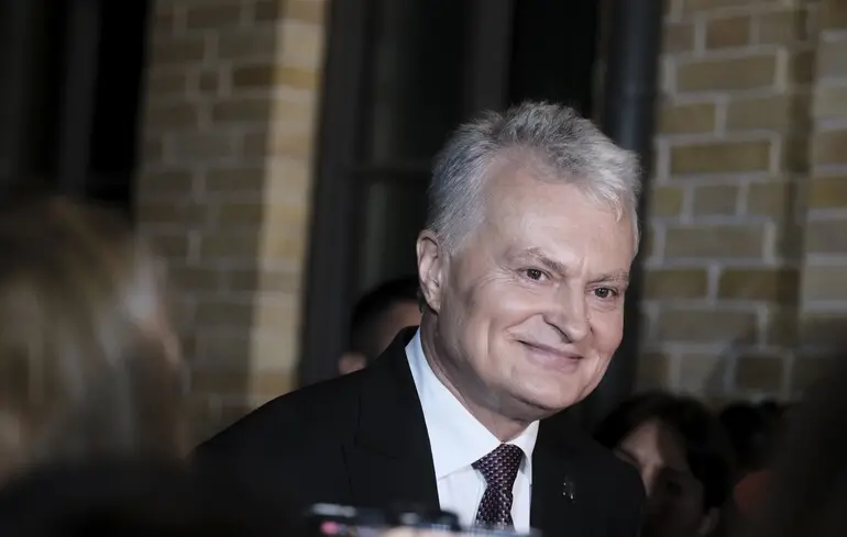 Президент Литви Гітанас Науседа висловив незгоду з закликами європейських лідерів до президента Росії Володимира Путіна. 1